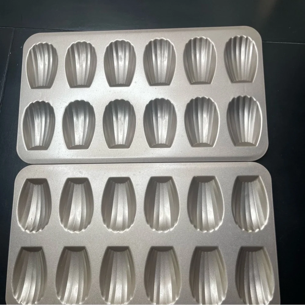 Silver Madeleine Baking Tray